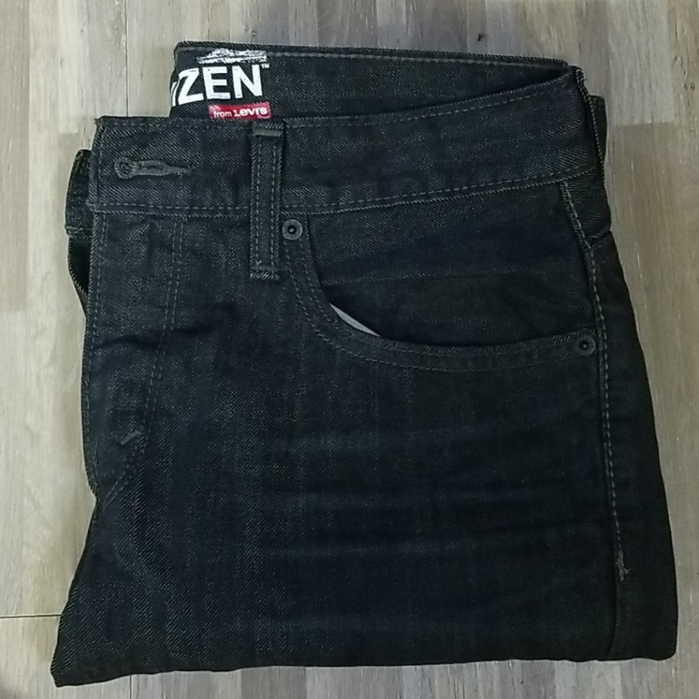 Jeans - Picture 2 of 3